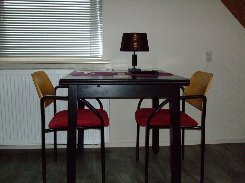 De Pompstee Rolde Bed & Breakfast Ruang foto