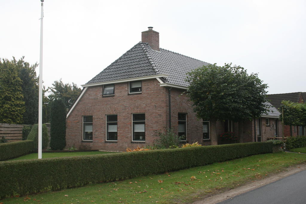 De Pompstee Rolde Bed & Breakfast Bagian luar foto